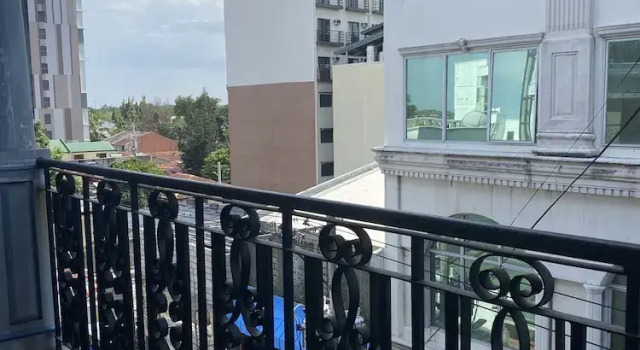 Rovimar Condo Angeles, Забронировать Отель Анхелес 