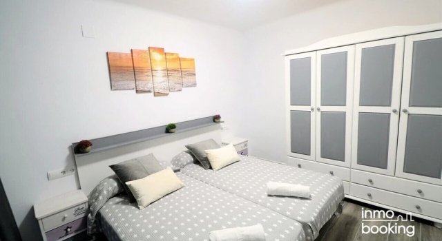 Апартаменты InmoBooking Pins II, Climatizado, 120m de la playa