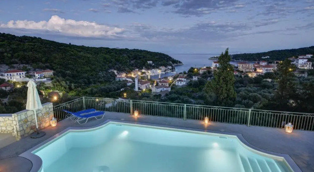 Likoudis Villas Suites,Traditional Ithacan Hospitality Above Kioni Harbot, Забронировать Отель Kiónion Остров Итака