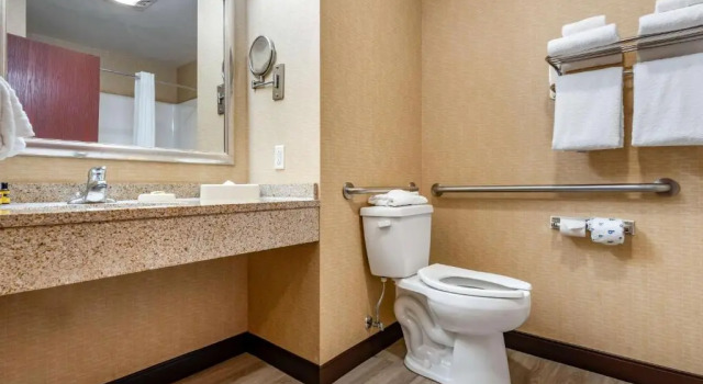 Люкс Best Western PLUS Victor Inn & Suites
