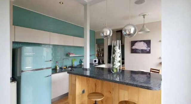 JOIVY Edinburgh Spacious Apartment - Royal Mile, Забронировать Апартаменты/квартира Эдинбург Midlothian, рядом с Национальный музей Шотландии