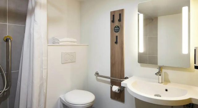 Двухместный номер Accessible B&B HOTEL Bois dArcy Saint Quentin en Yvelines