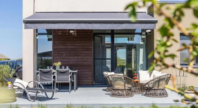 SEA GARDEN house, Kunigiškiai, Boek Hotel Hotels in Klaipėda met zwembad, Zwembad