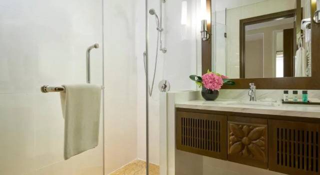 Superior Double room Rendezvous Grand Hotel Singapore