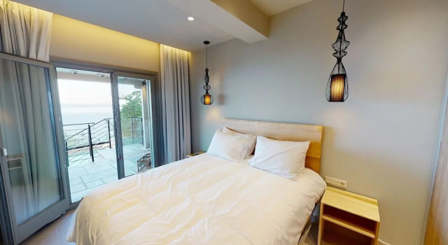 Апартаменты с балконом и с видом на бассейн Kallia Suites