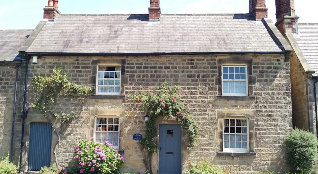 Pathways Holiday Cottage a Delightful 18th Century Stone Cottage in Derbyshire