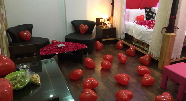 Hotel J P International