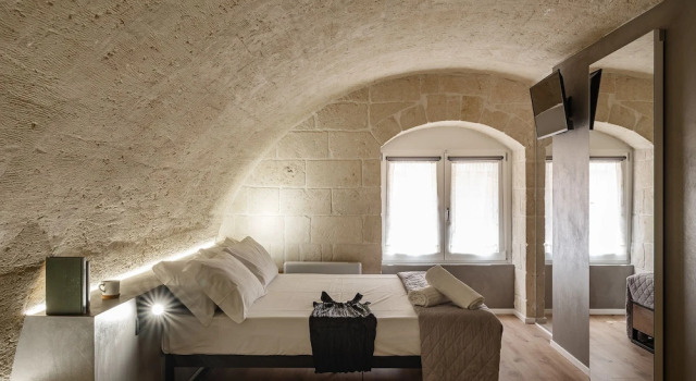 Deluxe Suite Hydria Rooms