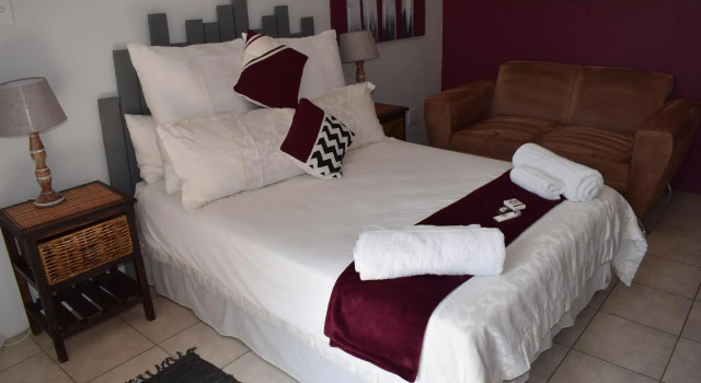 Oppi Hoek Guesthouse, Book Pension Hoteller i Pretoria med parkering, Parkering