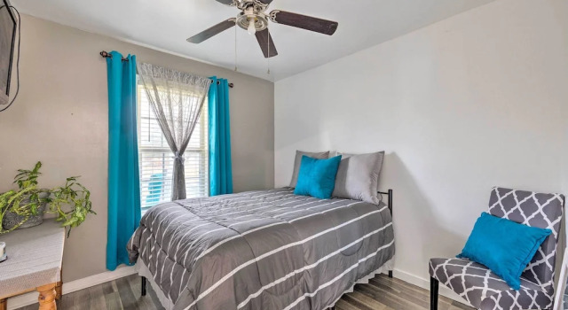 Richmond Home With Pool, 5 Mi to Downtown!, Varaa Hotelli Hotellit Minnesota pysäköinnillä, Pysäköinti