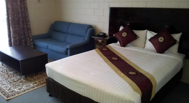 Двухместный люкс Admiral Nelson Motor Inn