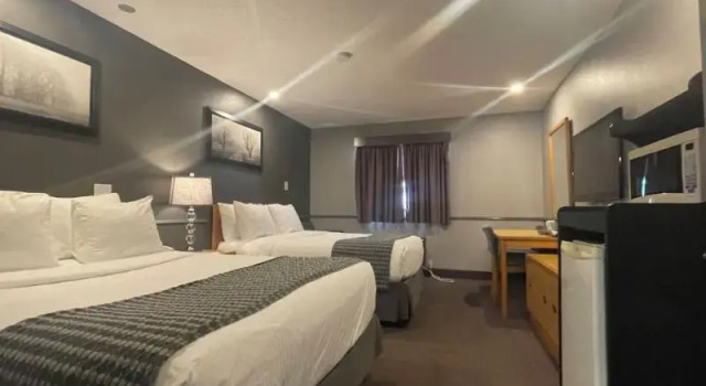 Четырёхместный люкс Travelodge by Wyndham Brandon