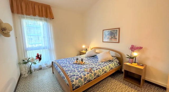 Spetacular Villa on two Floors With Garden 10 Minutes From the sea by Beahost, Book Villa Hoteller i Friuli Venezia Giulia med parkering, Parkering