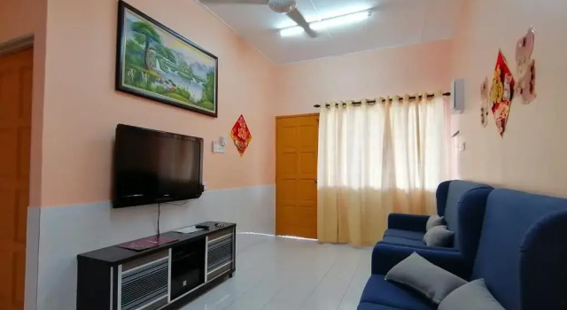 Mui Gim Homestay 大港 美景民宿, Забронировать Отель Сунгай-Бесар Селангор