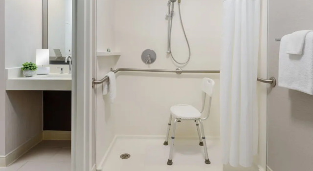 Двухместный номер Standard Courtyard by Marriott Manchester-Boston Regional Airport