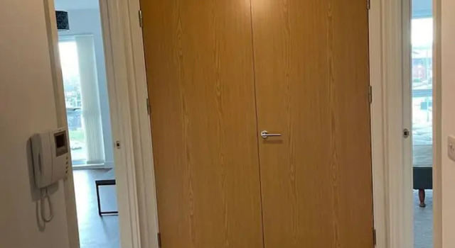 Modern 1-bed Apt, Sleeps 2 in Birmingham, Varaa Huoneisto Birmingham West Midlands