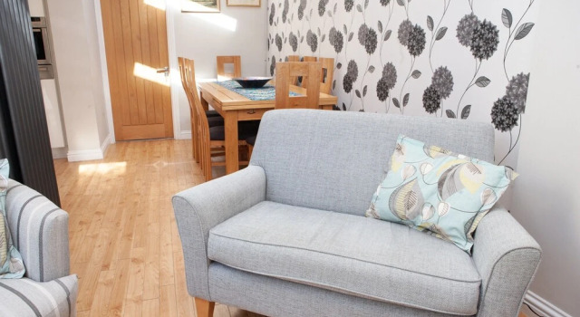 4 Bedroom House in Village Edge of Bath