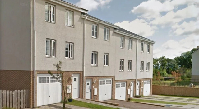 Livingston 4 Bedroom Townhouse, Varaa Huoneisto Livingston West Lothian