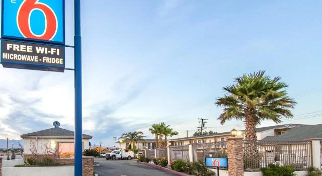 Days Inn Mojave, Rezerwuj Hotel Mojave Kalifornia