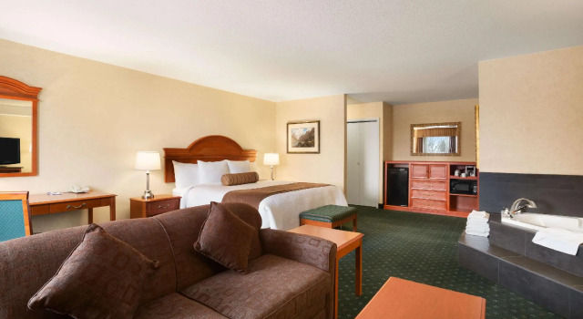 Двухместный люкс Travelodge by Wyndham Strathmore