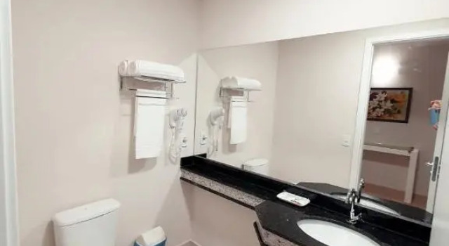 Номер Comfort Charles Hotel