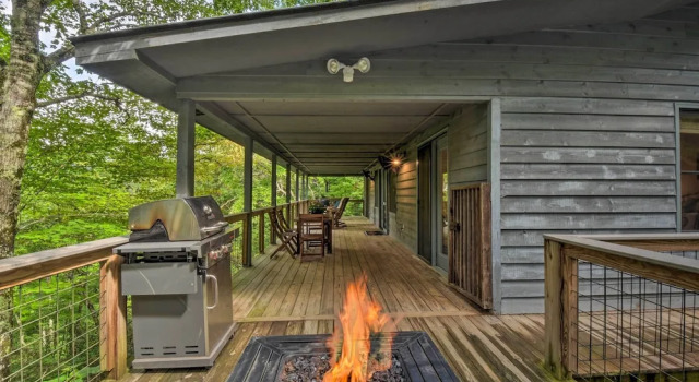Cozy Clayton Cabin w/ Deck & Mountain Views!, Reserva ahora Hotel Clayton Georgia
