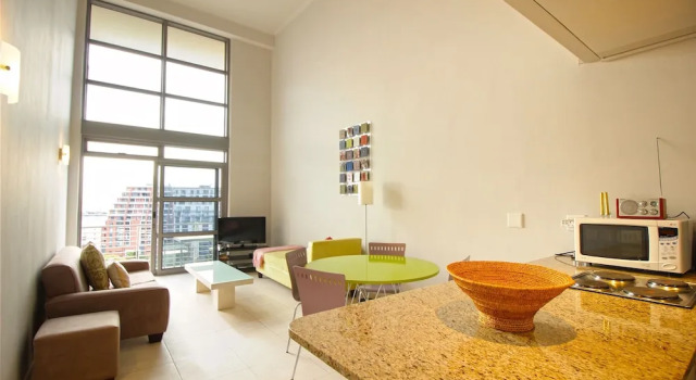 Soho B18, Забронировать Отель Отели Кейптауна 3 звезды, рядом с Rosebank Railway Station, 3*