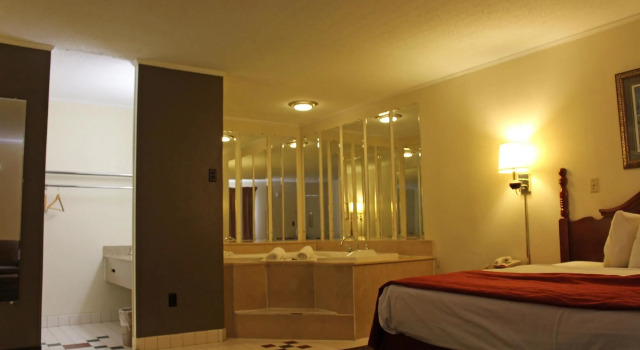 Super 8 Florence, Book Hotel Hoteller i Killen med pool, Swimmingpool