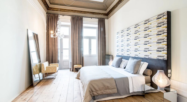 Люкс с балконом Charm Palace Porto