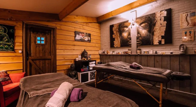 B&B de Waalhoeve, Prenota Bed & breakfast Hotel a Gheldria con parcheggio, Parcheggio