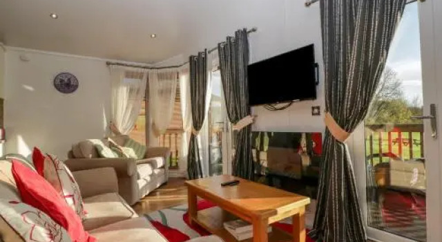 Harvester Lodge, Book Hotel Weston-super-Mare Somerset