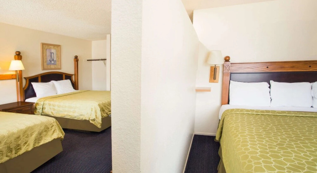 Четырёхместный люкс Travelodge by Wyndham Indio