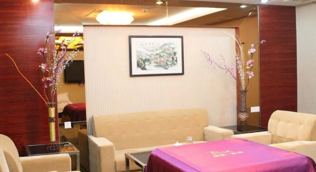 Guangzhou Prone Business Hotel, Boek Hotel Hotels in Guangdong met parkeren, Parkeren