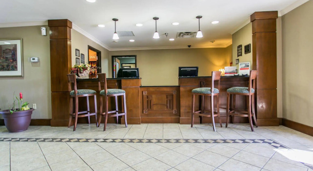 Staybridge Suites Chattanooga-Hamilton Place, an IHG Hotel, Reserva ahora Hotel Tyner Chattanooga