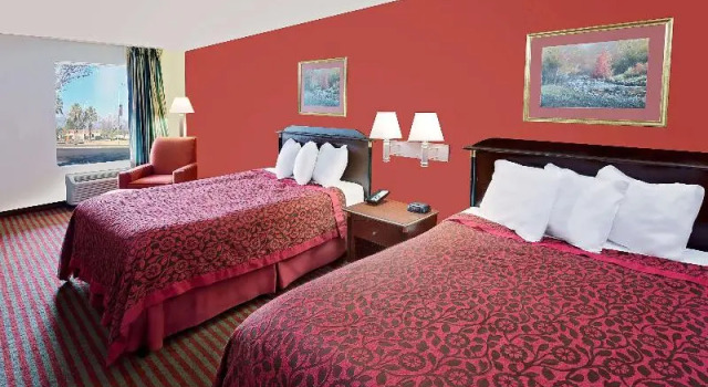 Шестиместный номер Standard Days Inn & Suites by Wyndham Opelousas