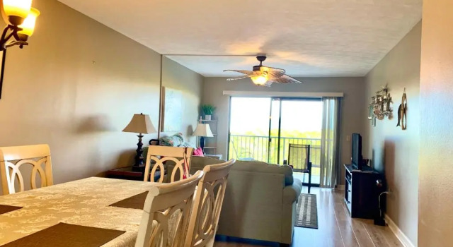 Коттедж с 2 комнатами Bayshore Yatch Tennis Condo 2br 3 beds, Walking Distance to Beautiful Quite Beach