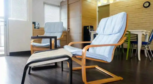 Spacious 1BR for 5 Pax at Maple Park By Travelio, Book Apartment Jakarta Jakarta Province