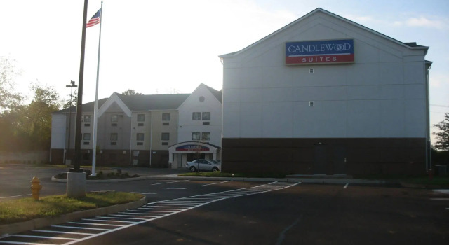 Candlewood Suites Knoxville Airport-Alcoa by IHG, Забронировать Отель Алкоа Great Smoky Mountains National Park