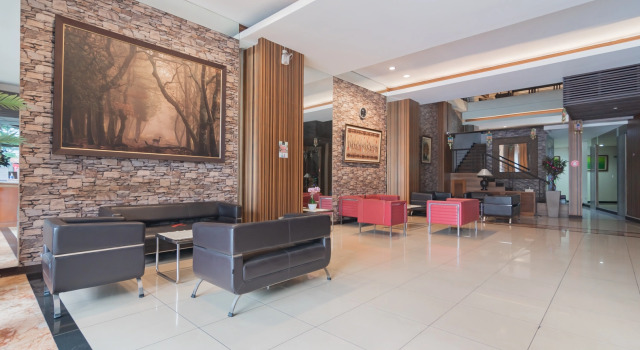 Hotel Setrasari Bandung RedPartner, Rezerwuj Hotel Hotele 3-gwiazdkowe w Bandung, w pobliżu Maranatha University, 3*
