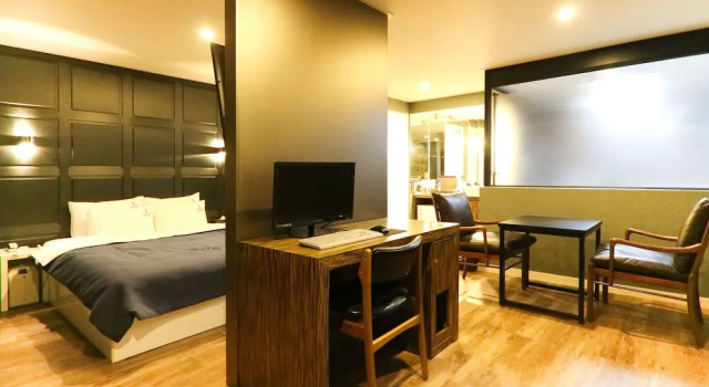 Номер Deluxe Louis Hotel