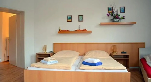 Трёхместный номер Standard Pension Dessauer Hof