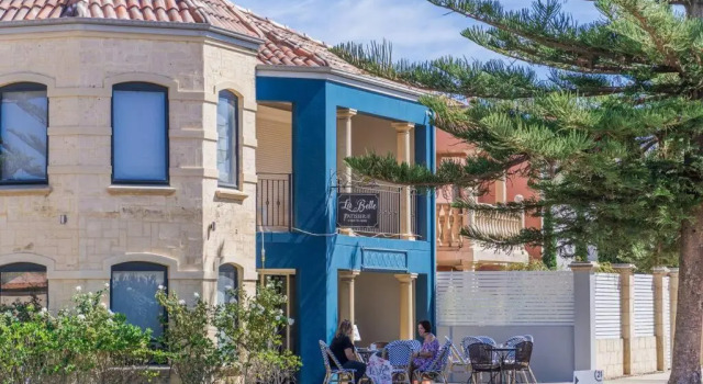 San Sebastian - 5 Bedroom Villa- walk to the beach, Stunning views - Colston & CoHosts, Book Hotel Wannanup Western Australia
