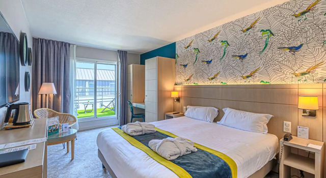 Четырёхместный семейный номер Standard Дуплекс Best Western Plus Hôtel Vannes Centre Ville