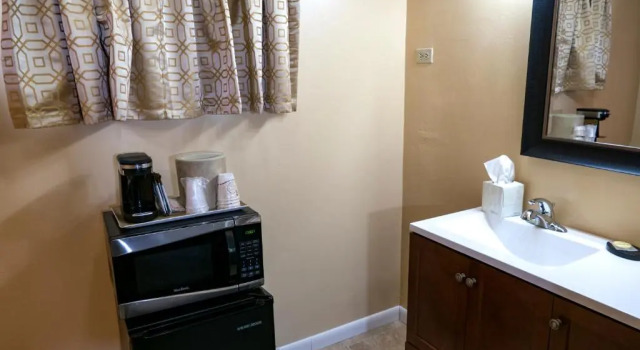 Двухместный номер Standard Abram Inn & Suites