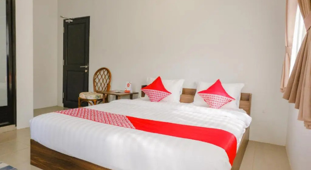 Suite doble Panorama İnn Residence Batu Mitra RedDoorz