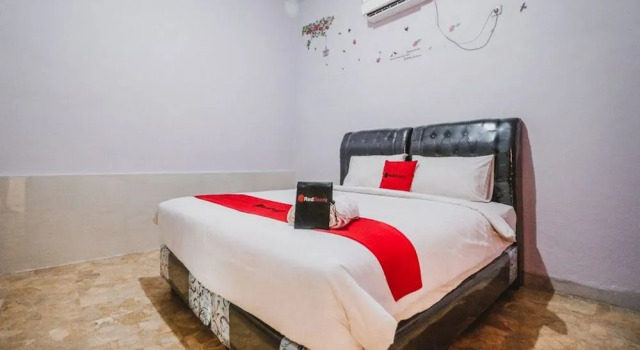 RedDoorz near Millennium ICT Center Medan, Rezervovat Hotel Hotely v Medan s parkováním, Parkování