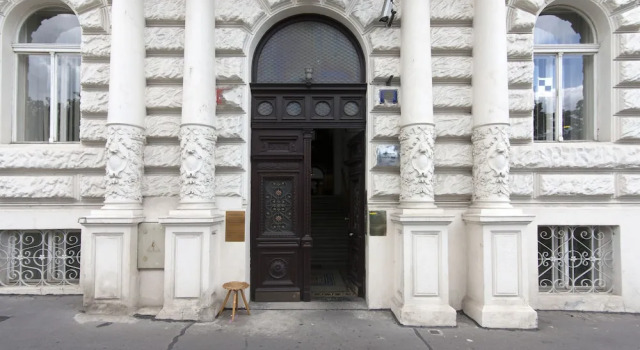 Central 3 Bedroom Home near National Museum, Забронировать Отель Отели Праги 3 звезды, рядом с Mozart Dinner Prague, 3*