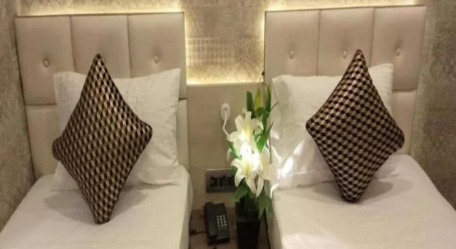 Nu Blue Moon Guest House, Buchen Sie Pension Sānkrāil 