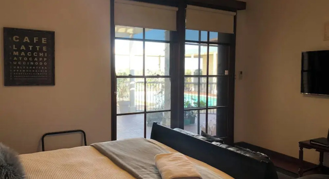 Двухместная студия Deluxe с красивым видом из окна Fairway Manor Accommodation