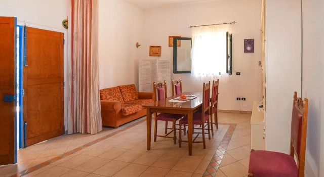Awesome Home in Contrada Spina With Outdoor Swimming Pool, Wifi and 2 Bedrooms, Book Hotel Hoteller i Galatina med pool, Swimmingpool